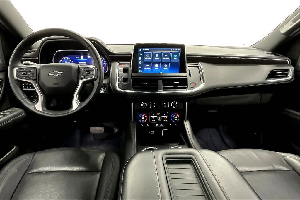 Used 2023 Chevrolet Suburban Z71 w/ Luxury Package image 18