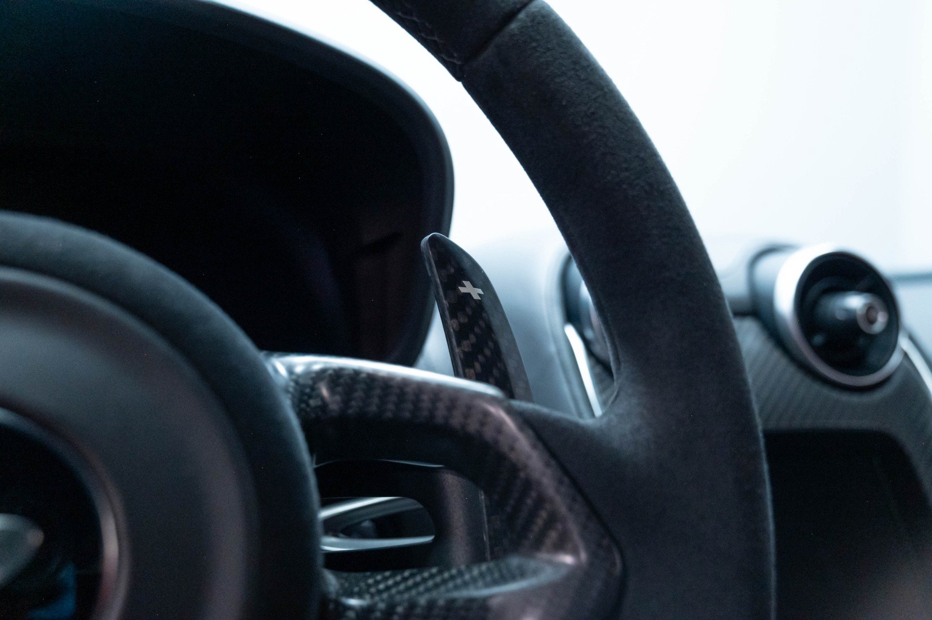 Used 2019 McLaren 570S Coupe RWD image 40