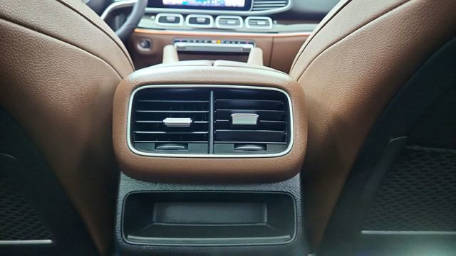 Used 2025 Mercedes-Benz GLE 450e 4MATIC image 54