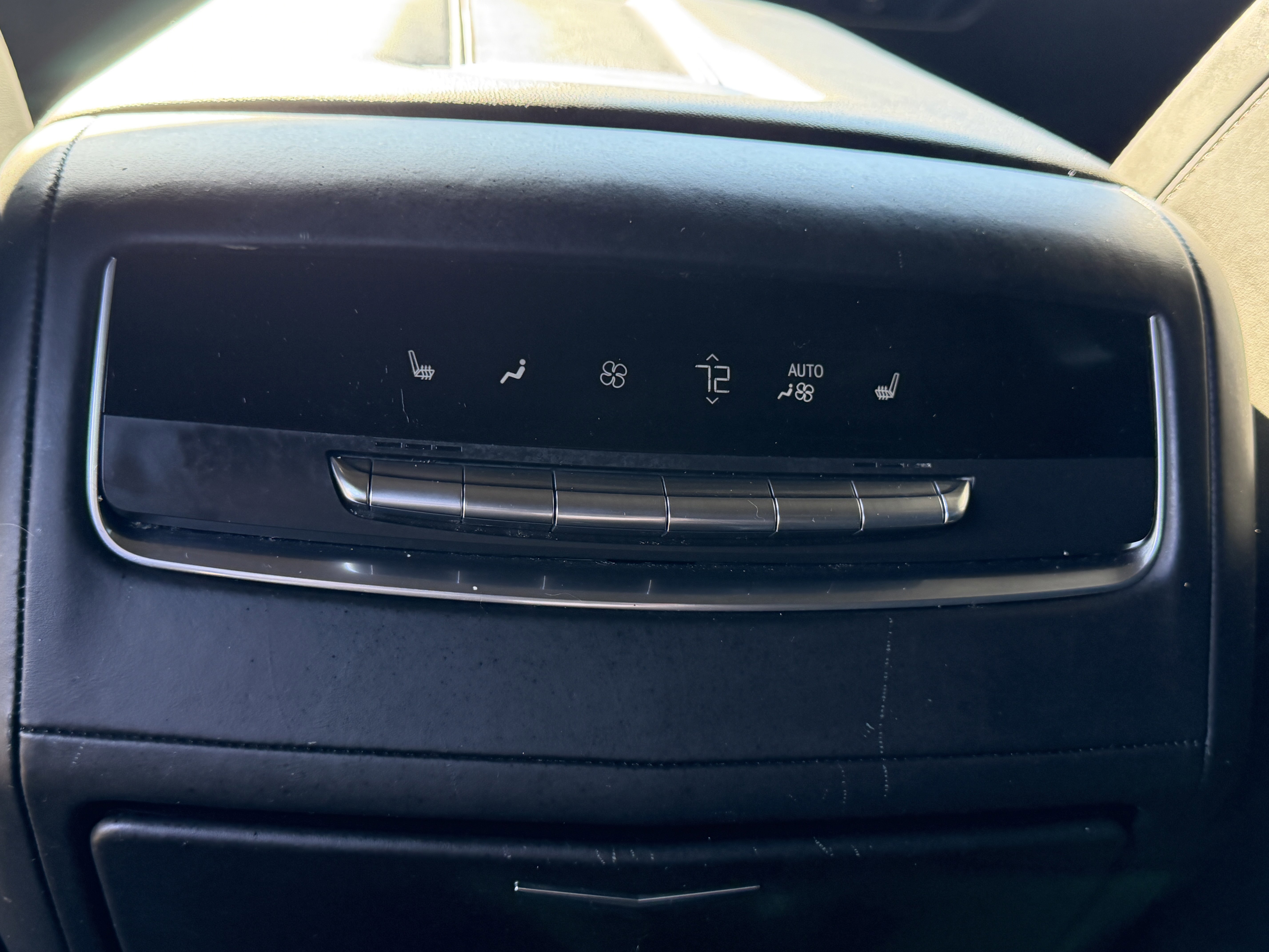 Used 2023 Cadillac Escalade ESV V image 25