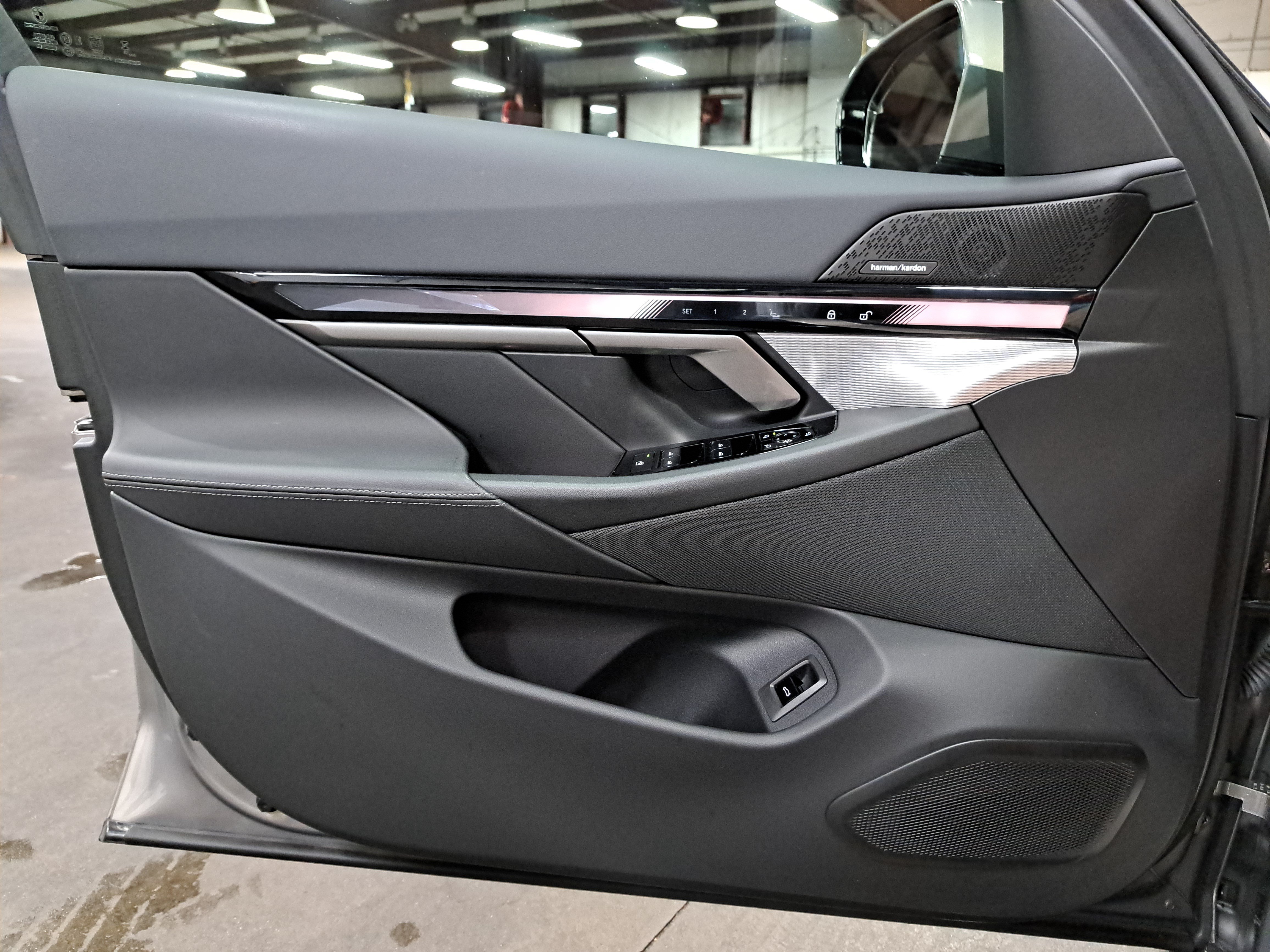 Certified 2026 BMW i5 eDrive40 w/ M Sport Package AWD/4WD image 29