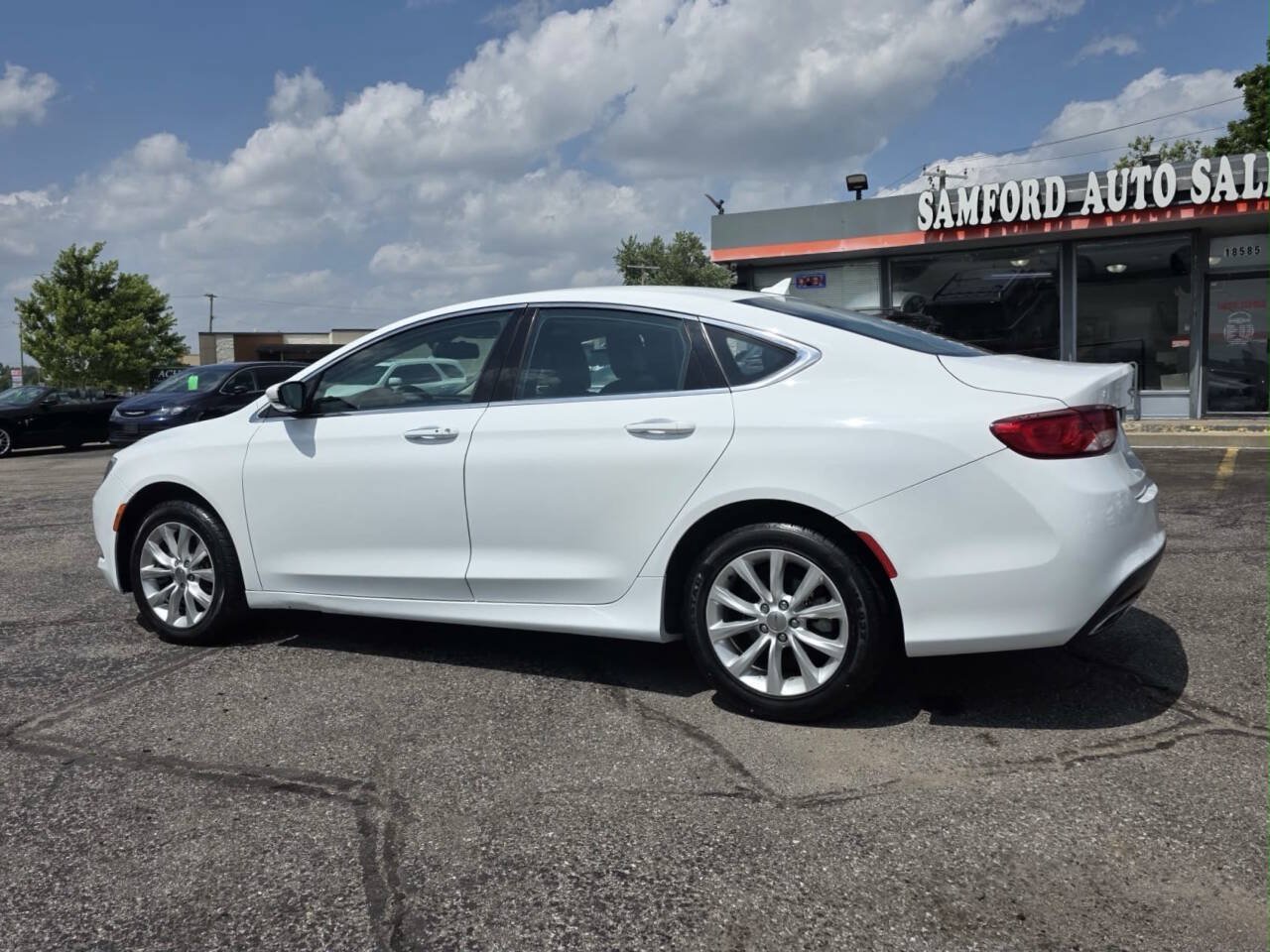 Used 2016 Chrysler 200 C FWD image 4