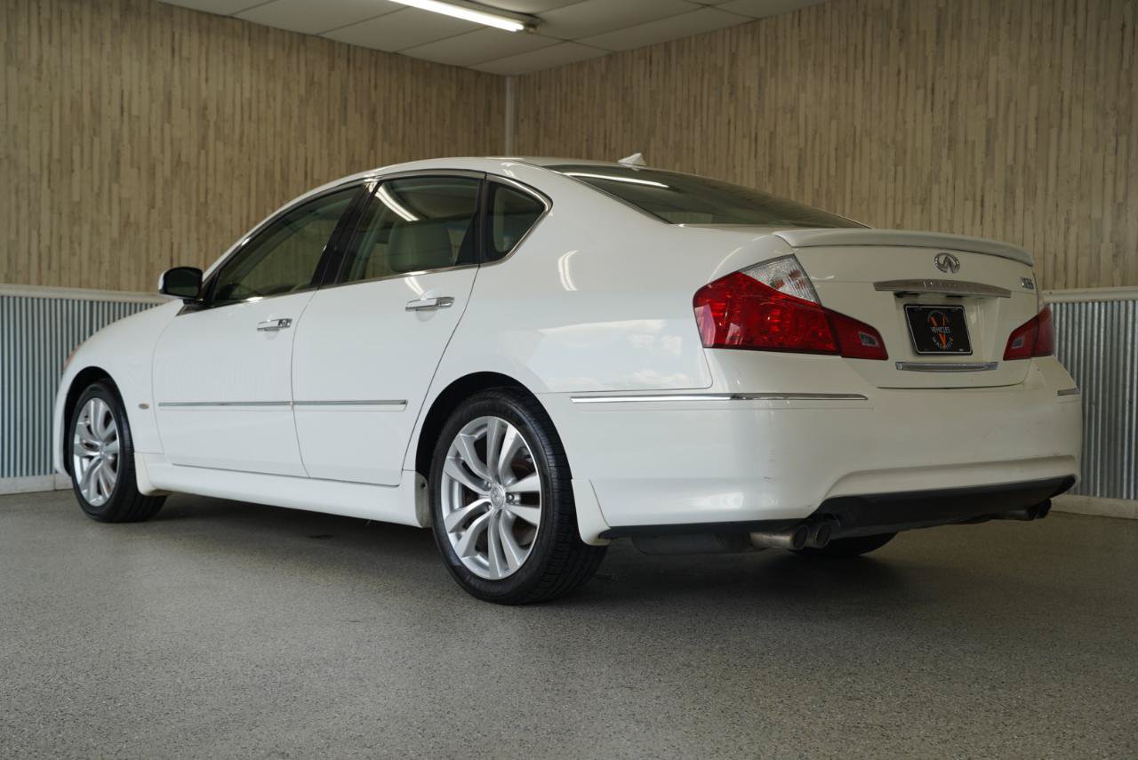 Used 2010 INFINITI M35 w/ Technology Pkg RWD image 7
