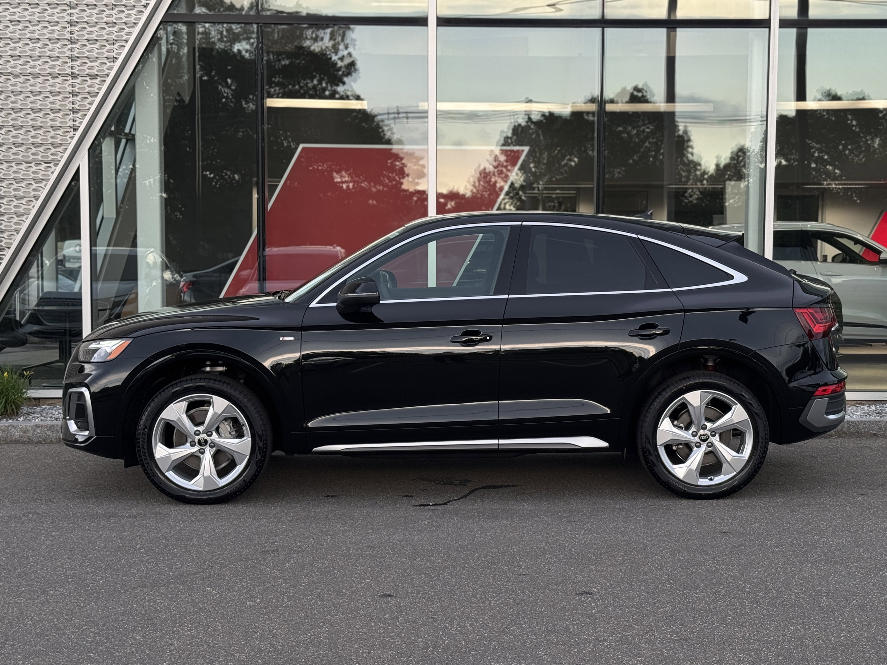 New 2025 Audi Q5 2.0T Premium Plus image 2