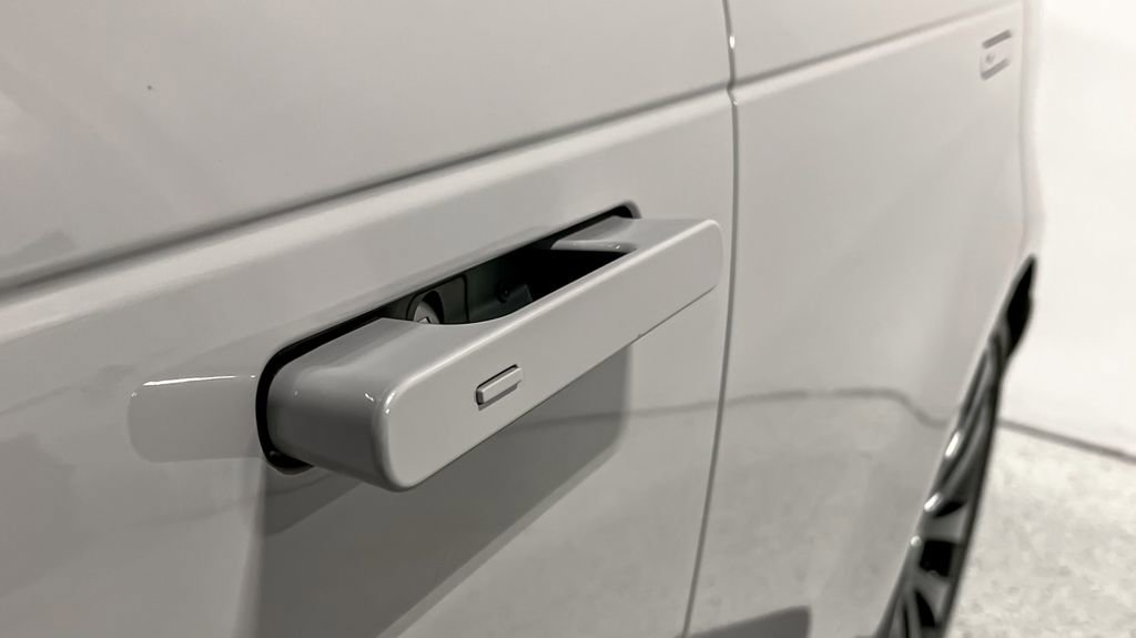 Used 2024 Land Rover Range Rover Sport Dynamic SE image 11