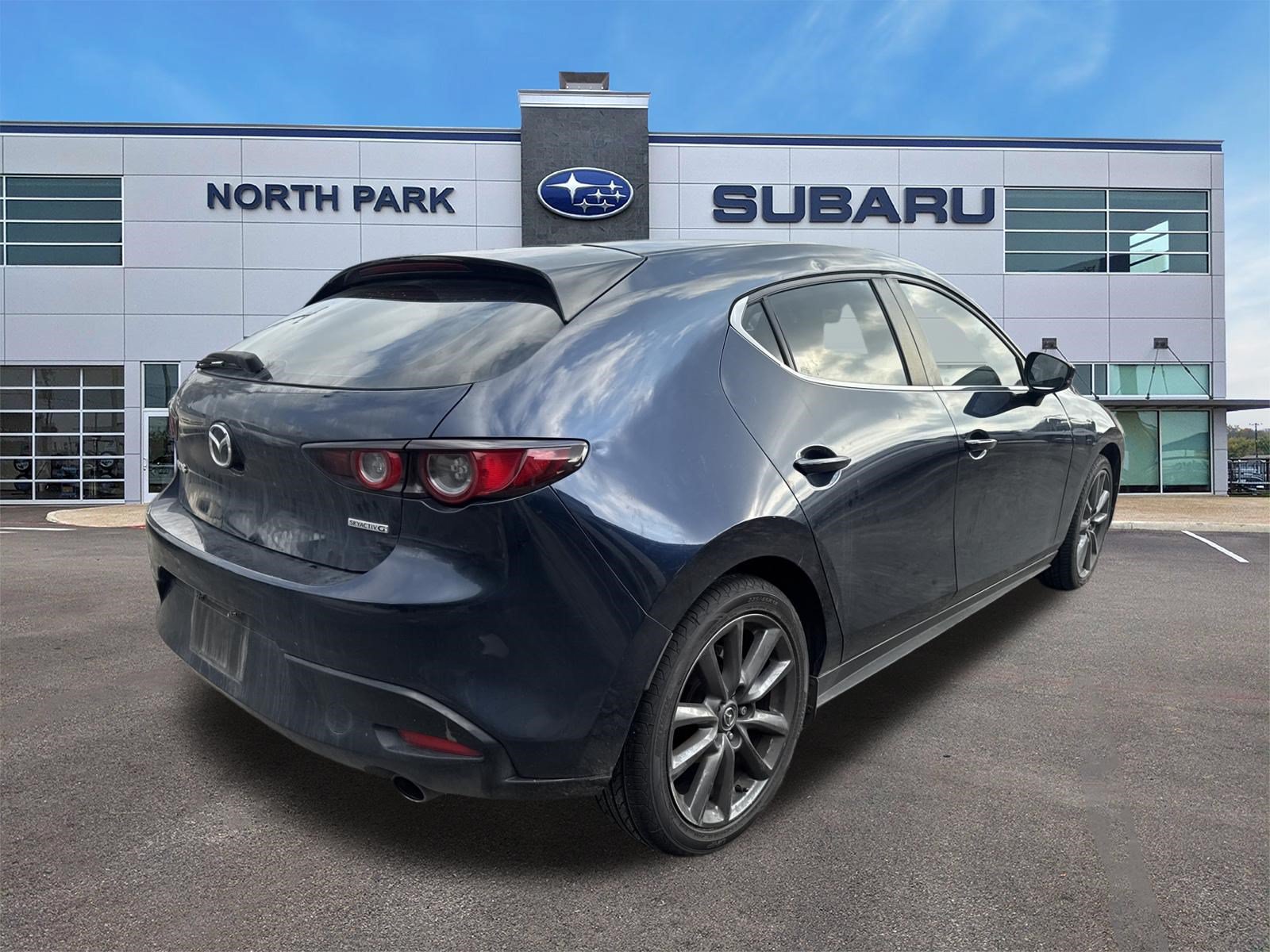 Used 2021 MAZDA MAZDA3 s FWD image 3