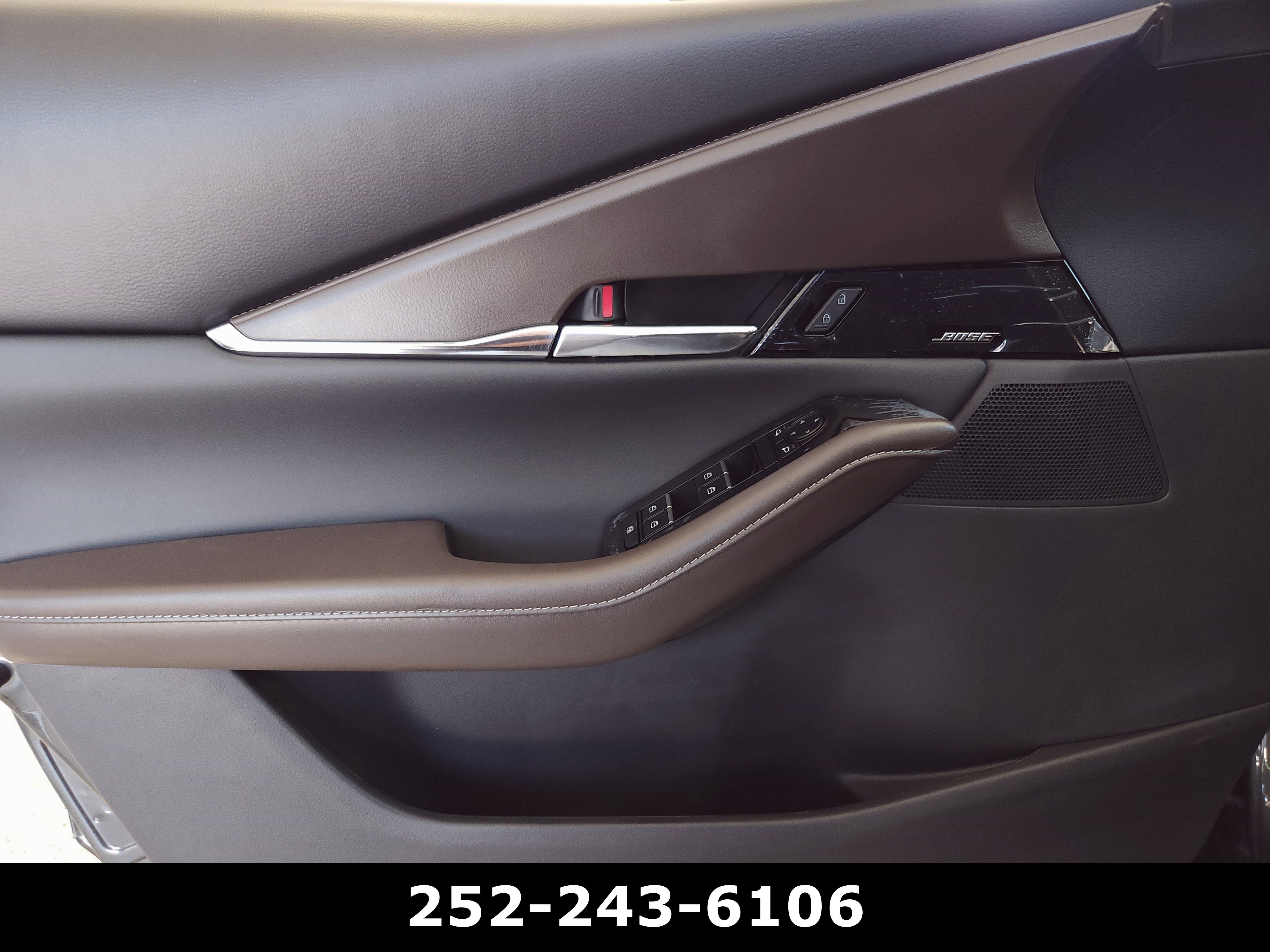 Used 2025 MAZDA CX-30 AWD 2.5 S w/ Premium Package image 28