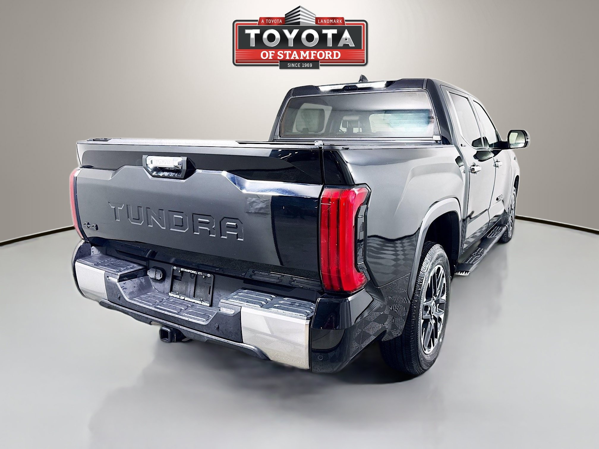 Used 2023 Toyota Tundra Limited w/ Power Package AWD/4WD image 7