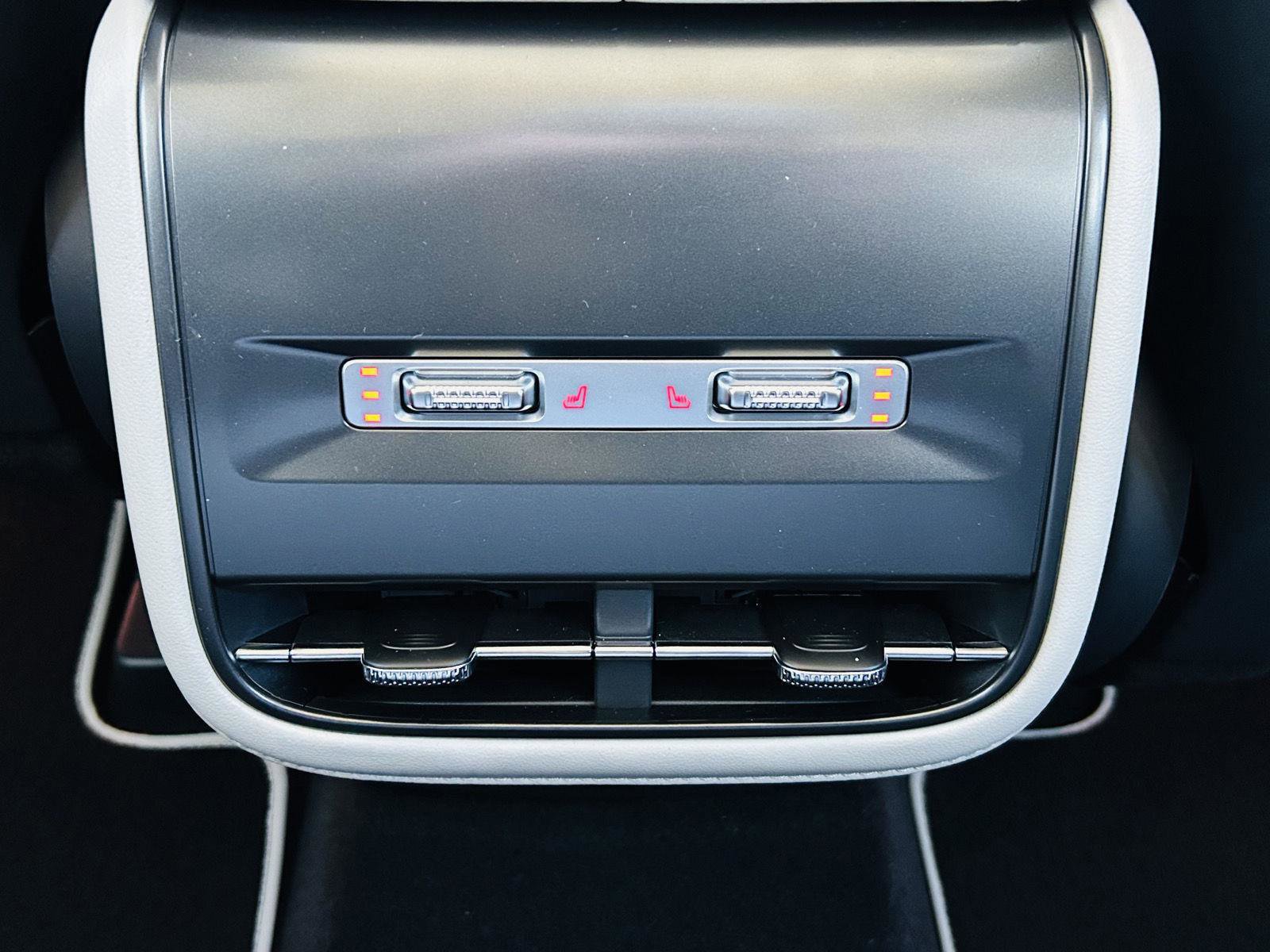 New 2026 Lincoln Nautilus Reserve w/ Jet Appearance Package image 8
