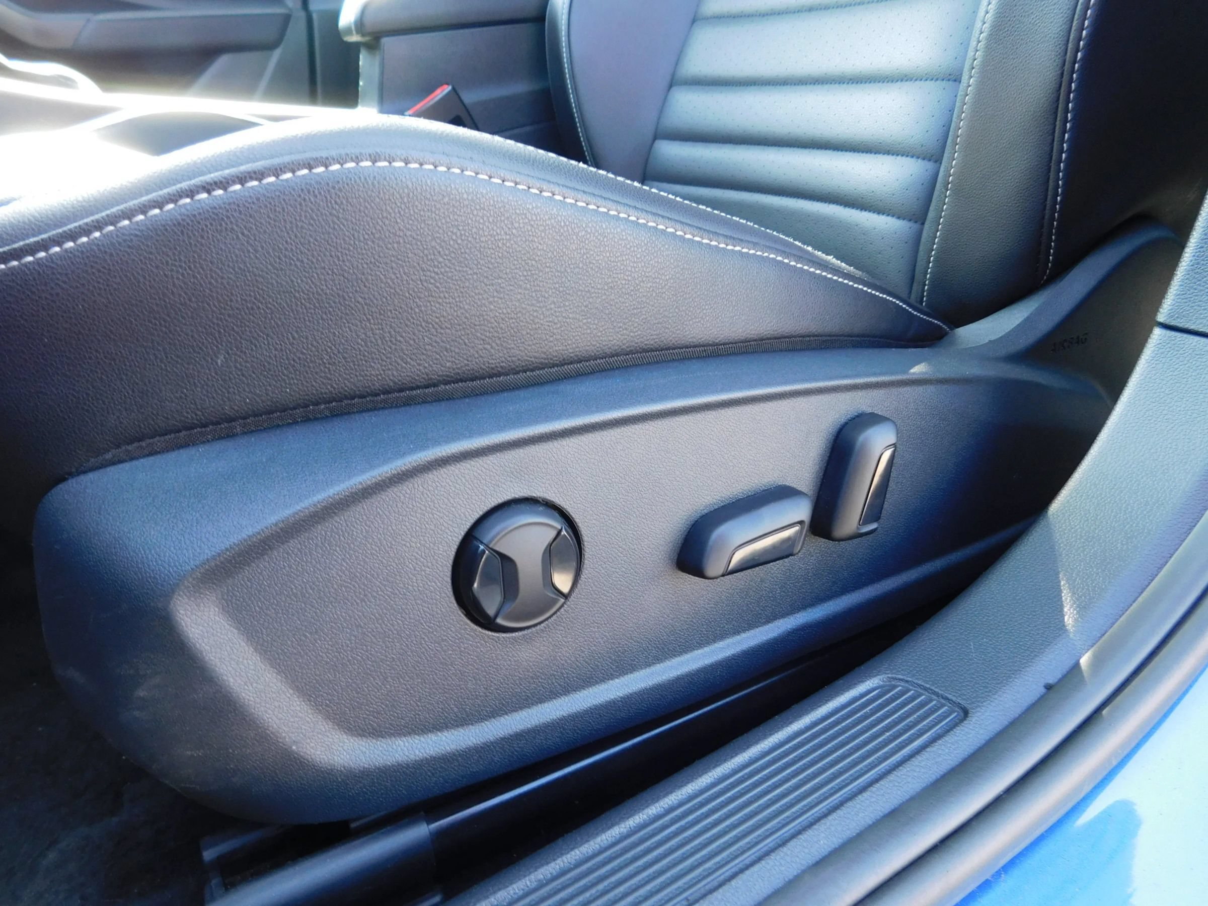 Used 2024 Volkswagen Jetta SE FWD image 16