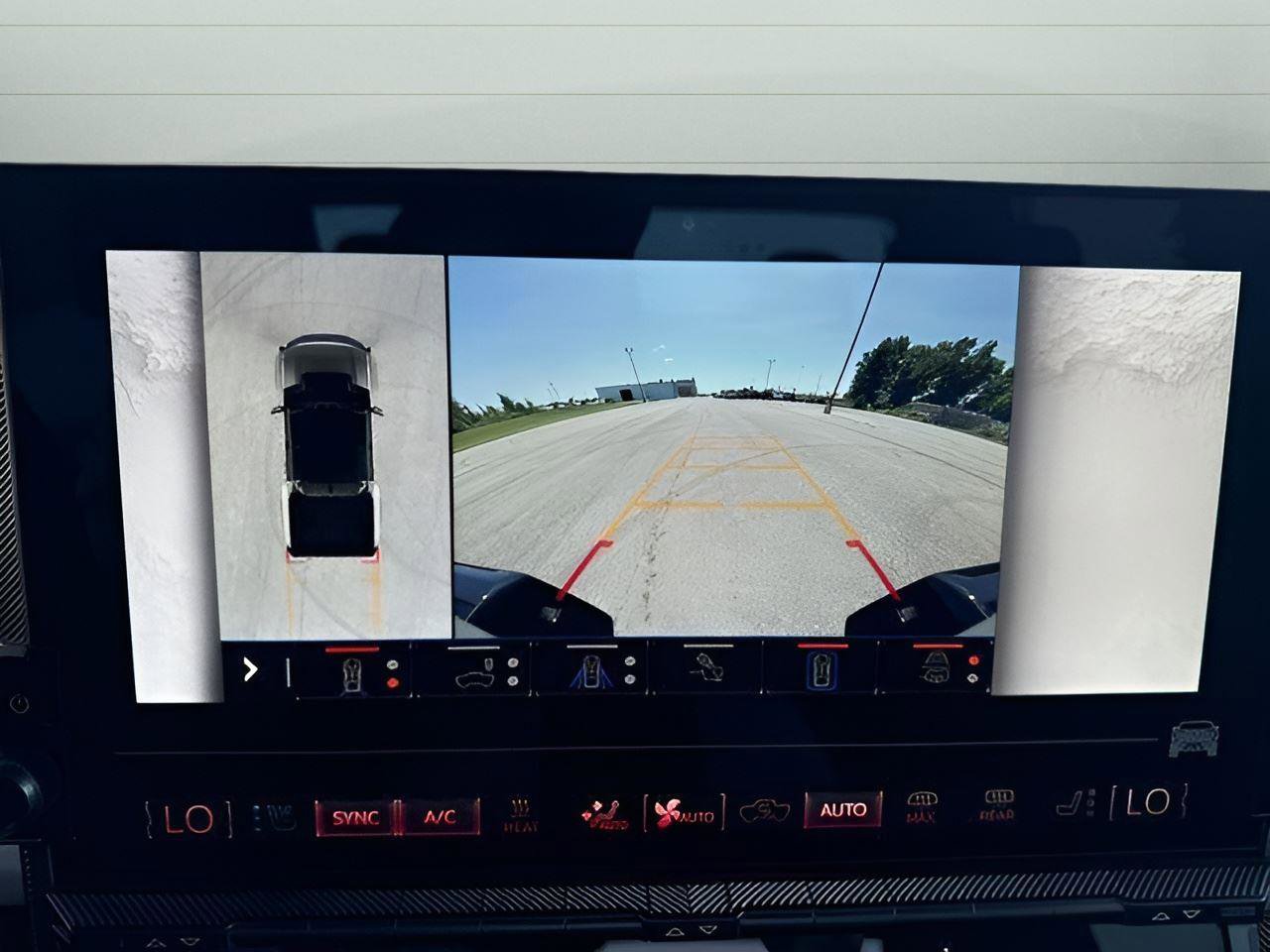 New 2025 GMC Hummer EV 3X w/ LPO, Illumination Package image 19