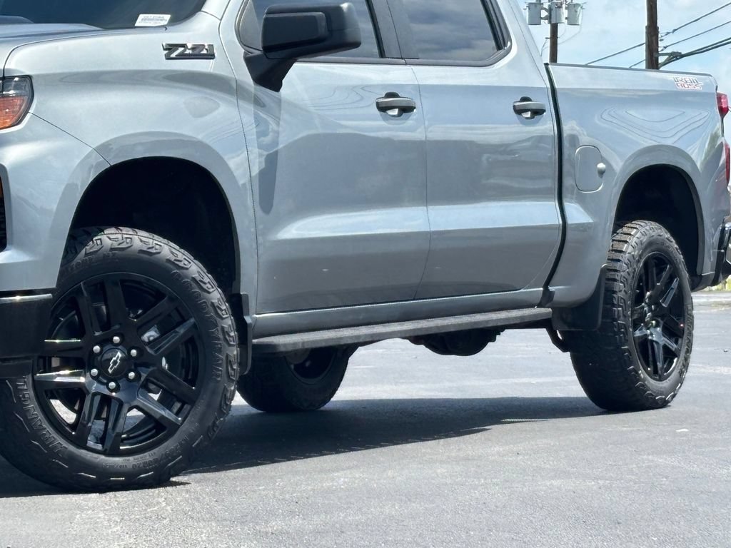 Certified 2023 Chevrolet Silverado 1500 Custom Trail Boss w/ LPO, Dark Essentials Package AWD/4WD image 3
