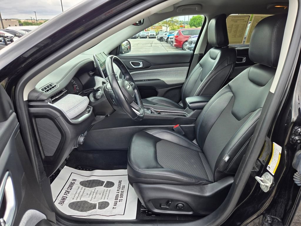 Used 2022 Jeep Compass Latitude w/ Convenience Group FWD image 17