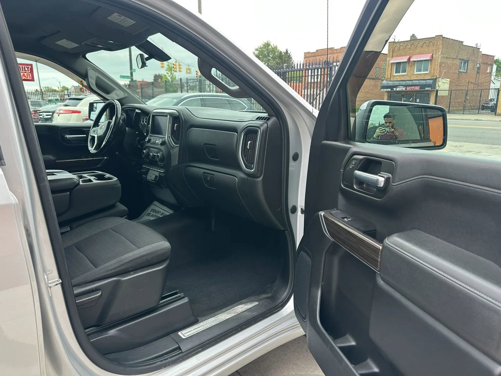 Used 2020 Chevrolet Silverado 1500 LT w/ All-Star Edition AWD/4WD image 15