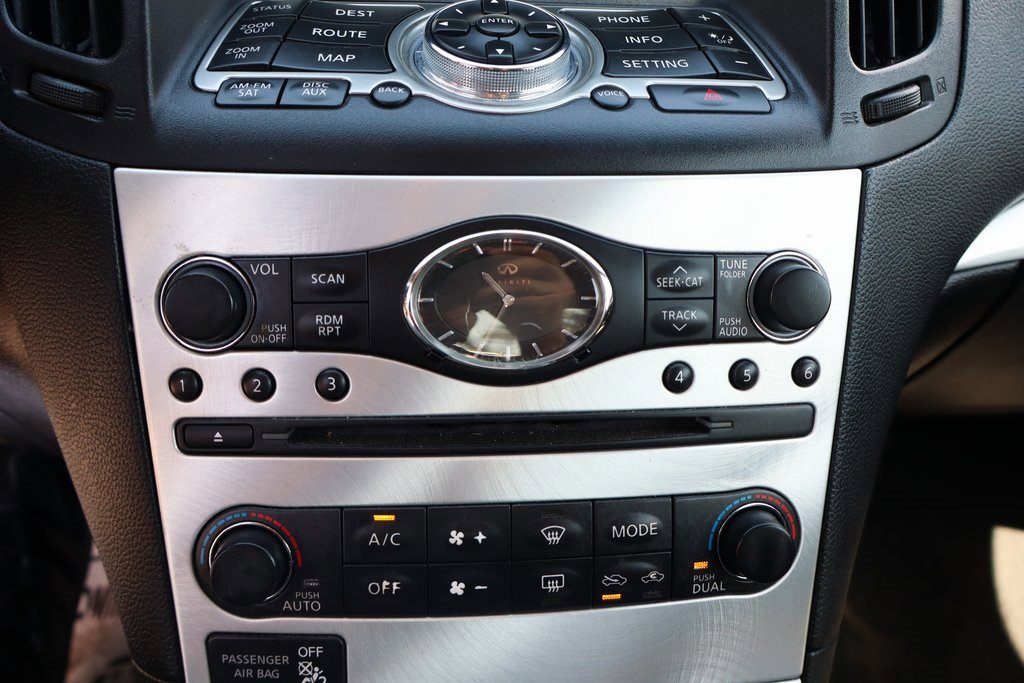 Used 2015 INFINITI Q60 Sport Limited image 35