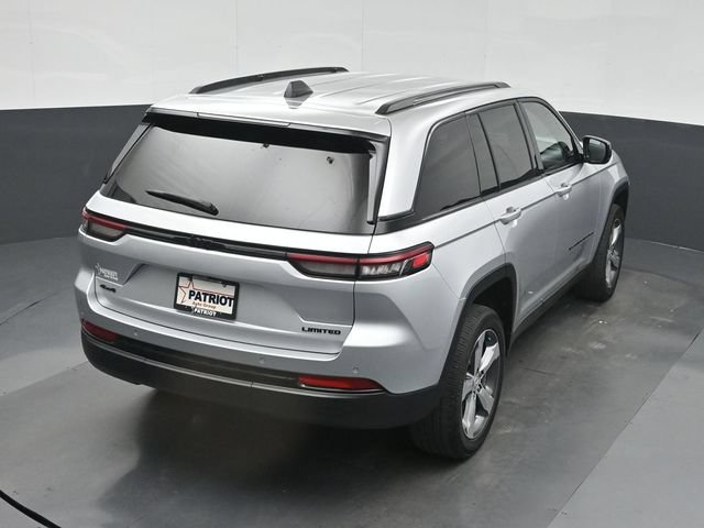 Used 2025 Jeep Grand Cherokee Limited w/ Black Appearance Package AWD/4WD image 41