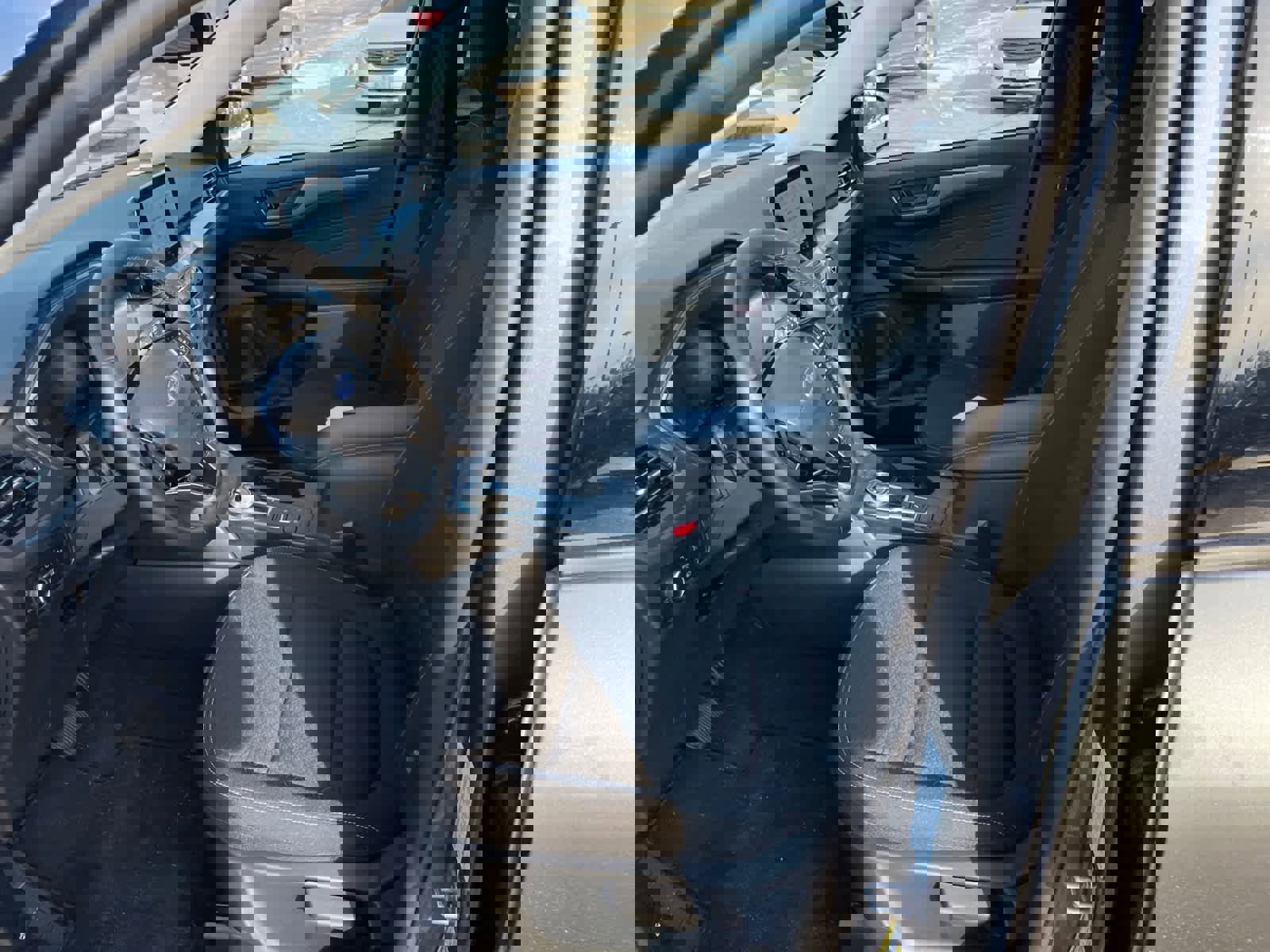 Certified 2025 Ford Escape Active w/ Cold Weather Package image 9