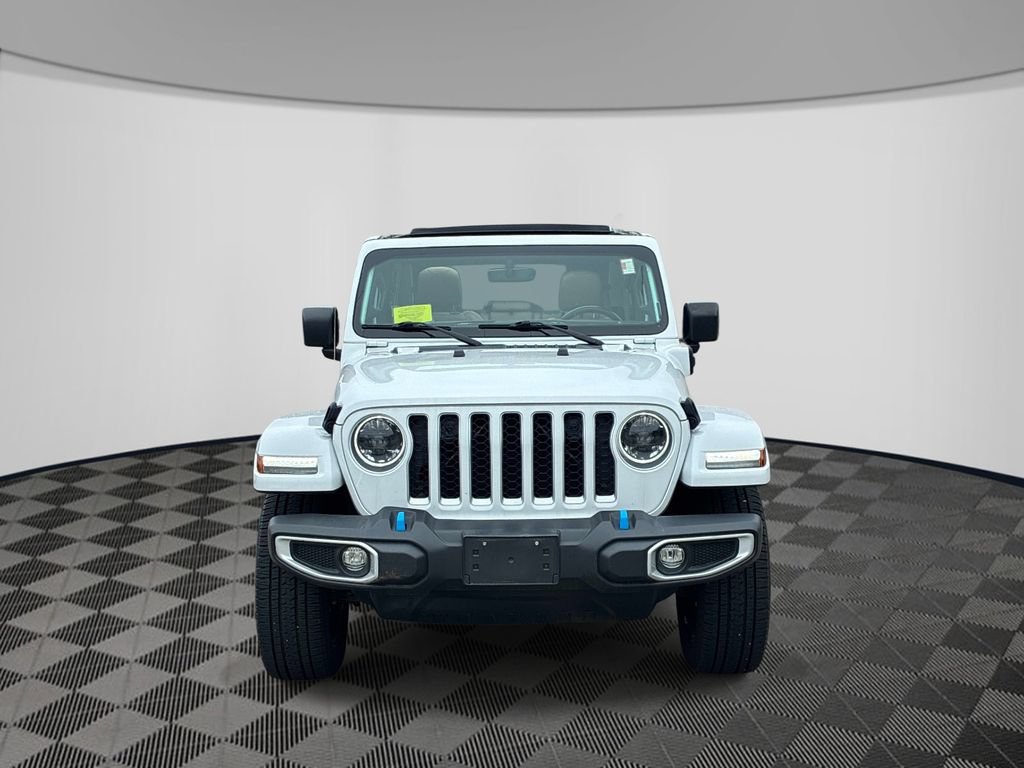 Used 2023 Jeep Wrangler Unlimited Sahara w/ Cold Weather Group AWD/4WD image 2