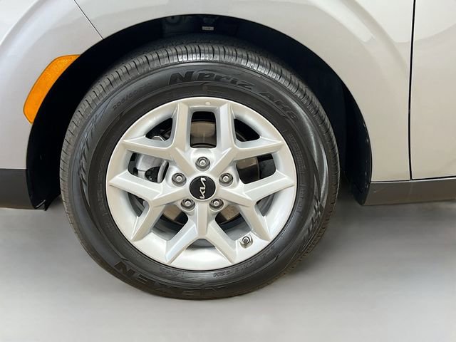 Certified 2025 Kia Soul LX image 29