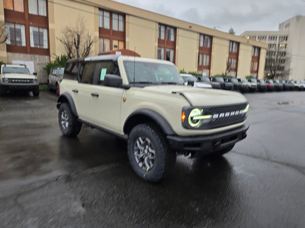 New 2025 Ford Bronco Badlands AWD/4WD image 3
