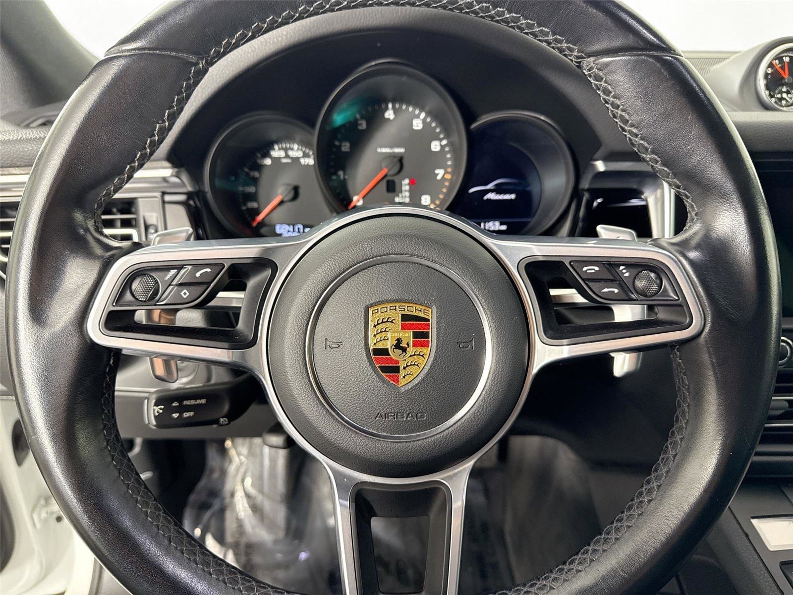 Used 2021 Porsche Macan image 16