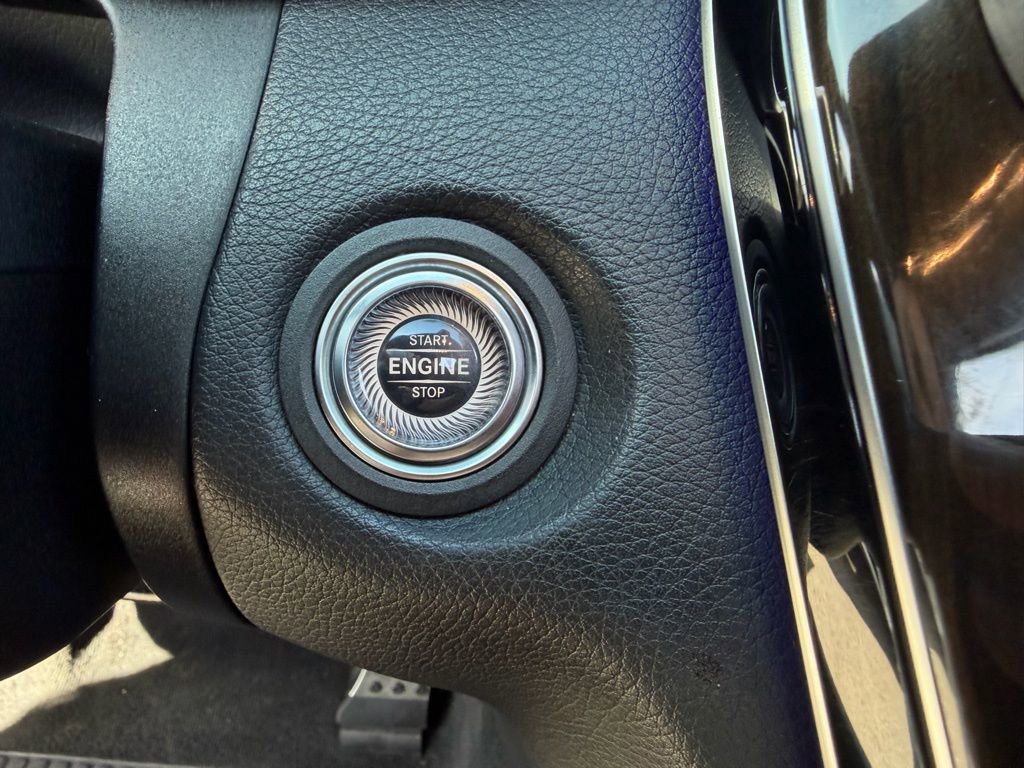 Used 2020 Mercedes-Benz C 300 Sedan image 19