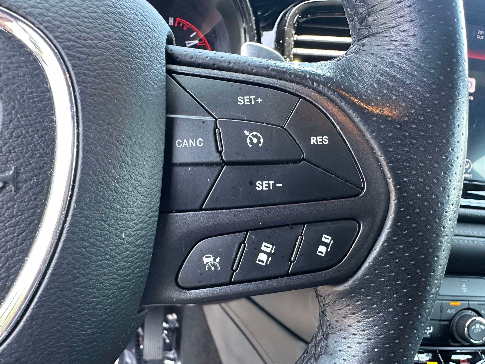 Used 2022 Dodge Durango GT AWD/4WD image 15