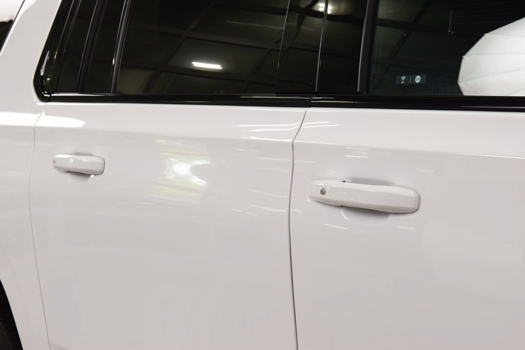 Used 2024 Chevrolet Suburban RST w/ Luxury Package AWD/4WD image 17