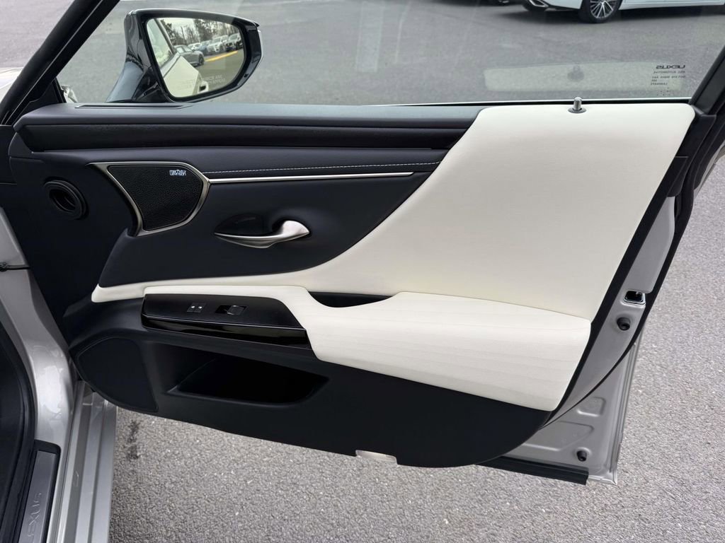 Used 2022 Lexus ES 350 Ultra Luxury image 15