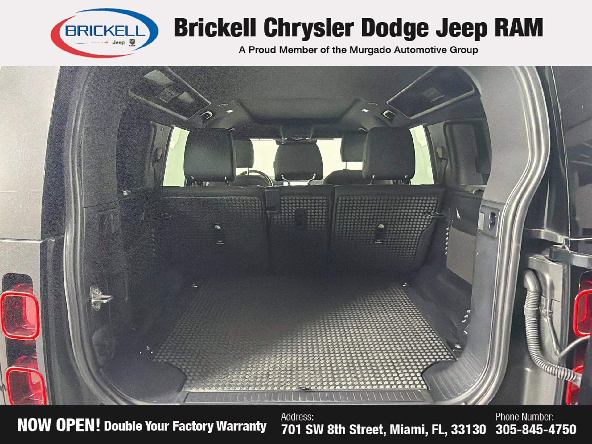 Used 2025 Land Rover Defender 110 S AWD/4WD image 19