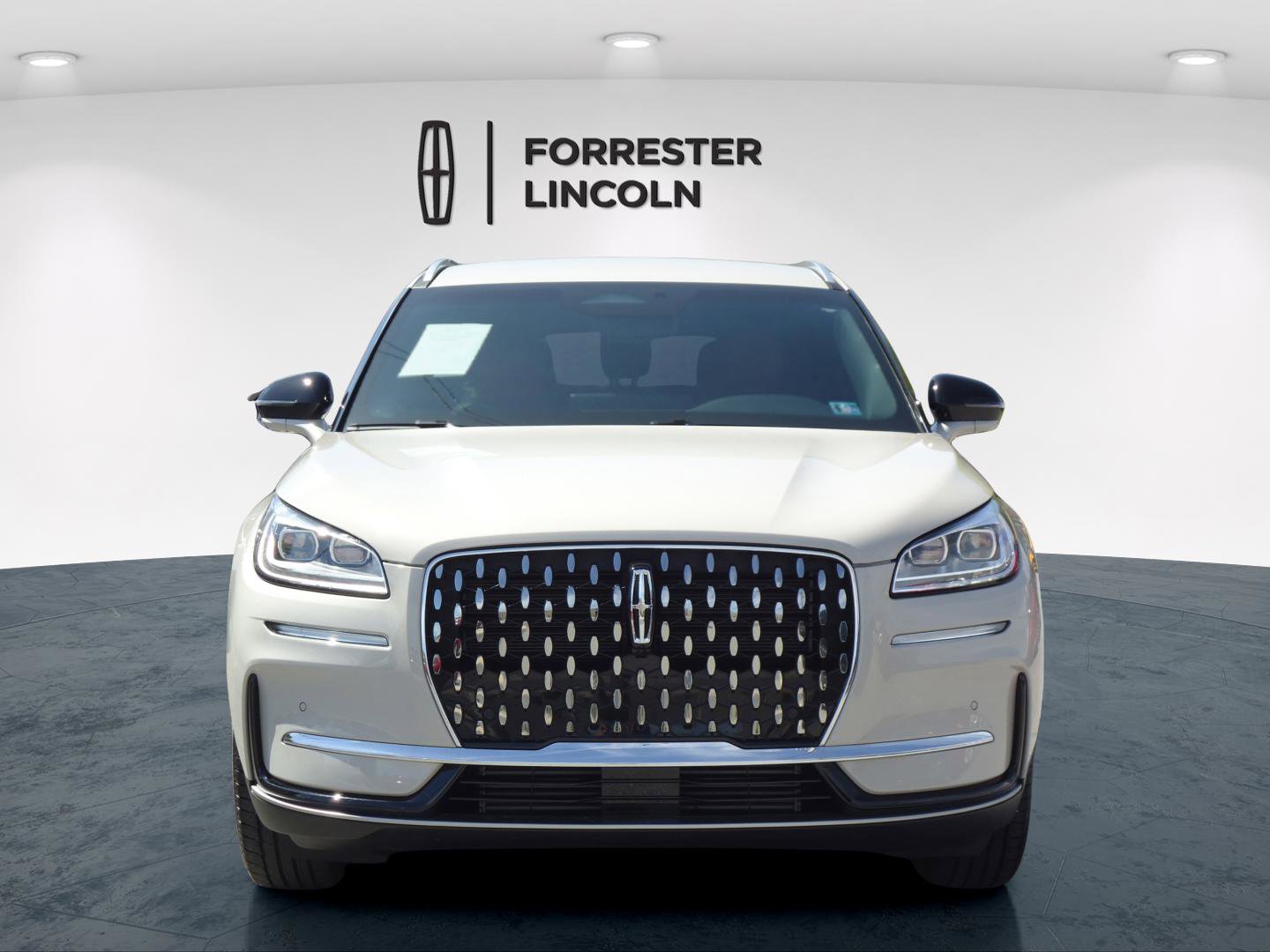 Used 2024 Lincoln Corsair Reserve w/ Equipment Group 201A AWD/4WD image 8