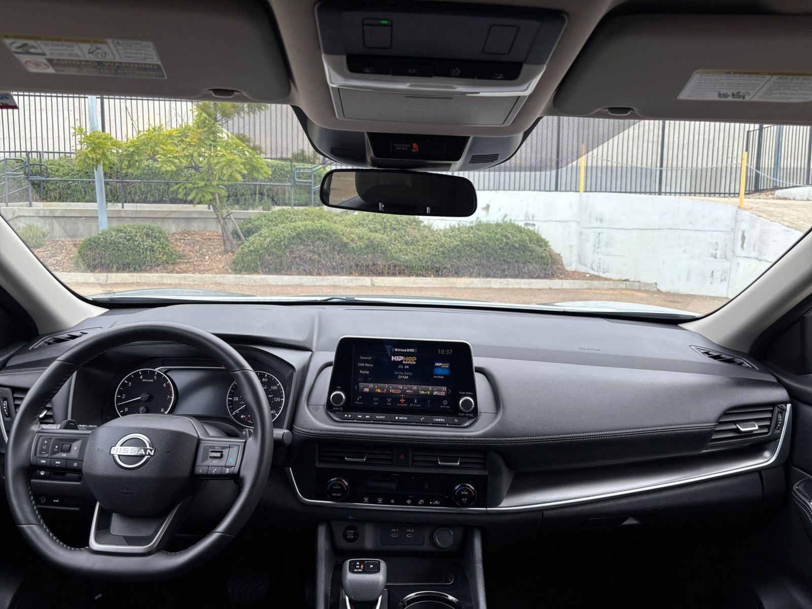 Used 2025 Nissan Rogue SV FWD image 35