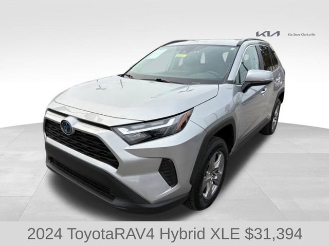 Used 2024 Toyota RAV4 XLE image 4