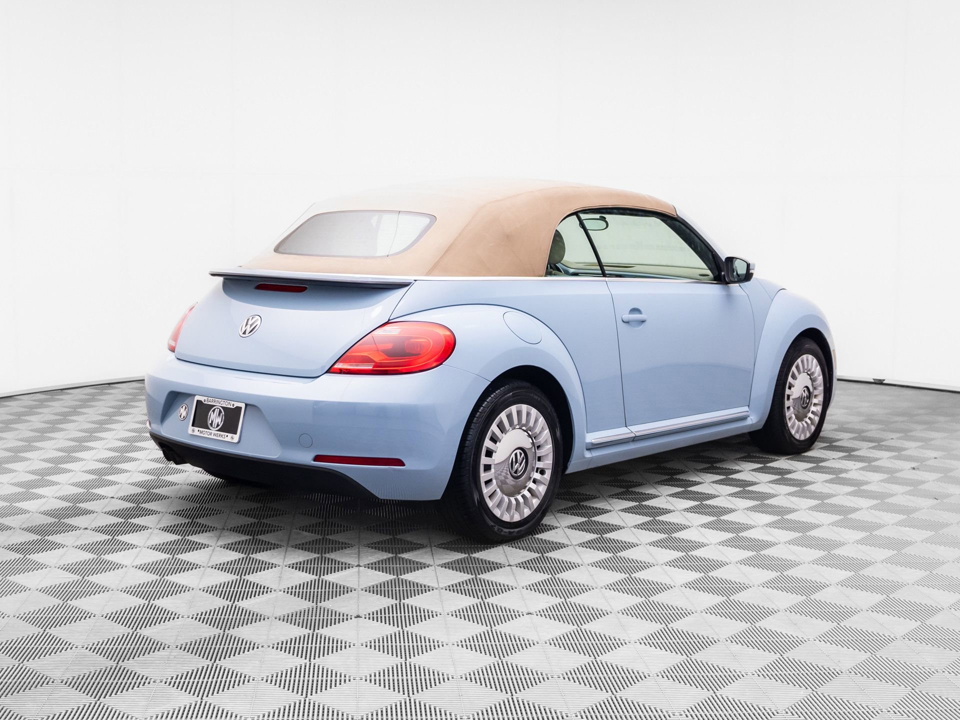 Used 2013 Volkswagen Beetle 2.5 FWD image 5