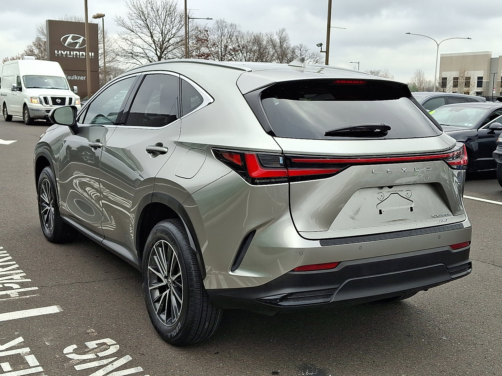 Used 2022 Lexus NX 350h AWD image 3