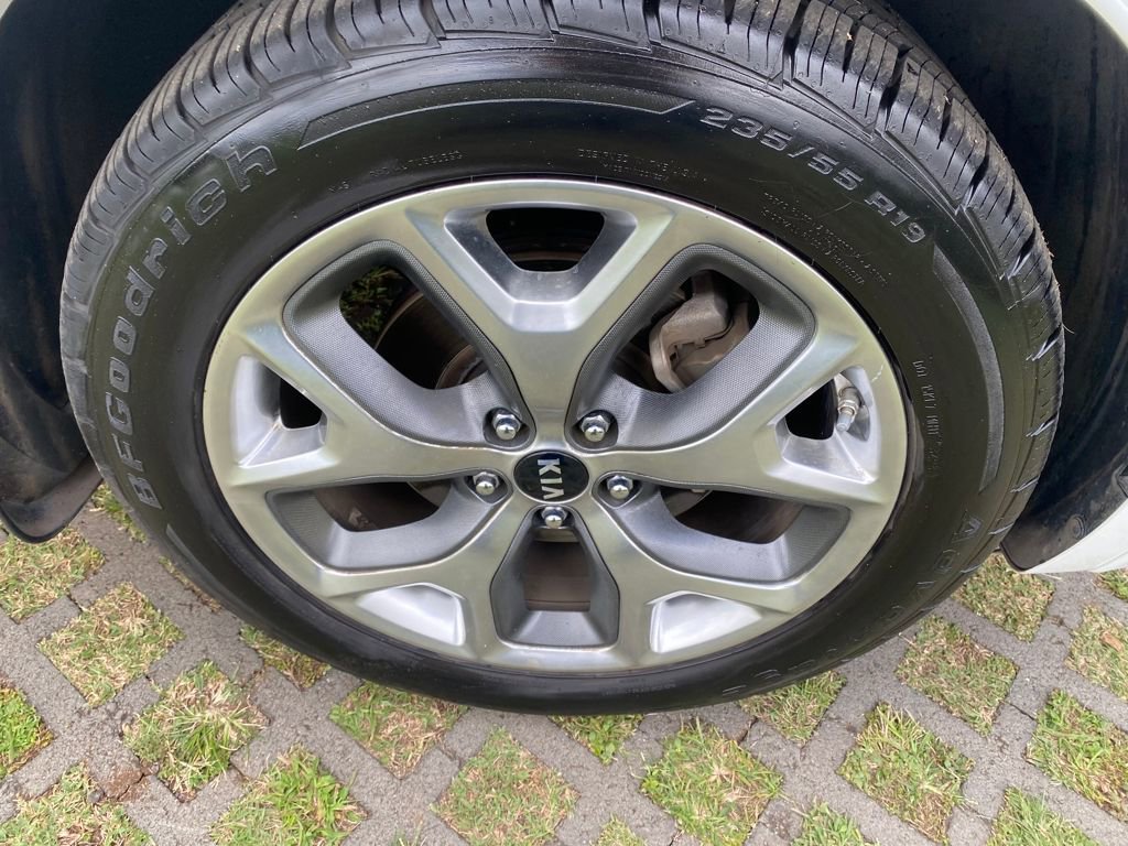 Used 2020 Kia Sorento SX image 9