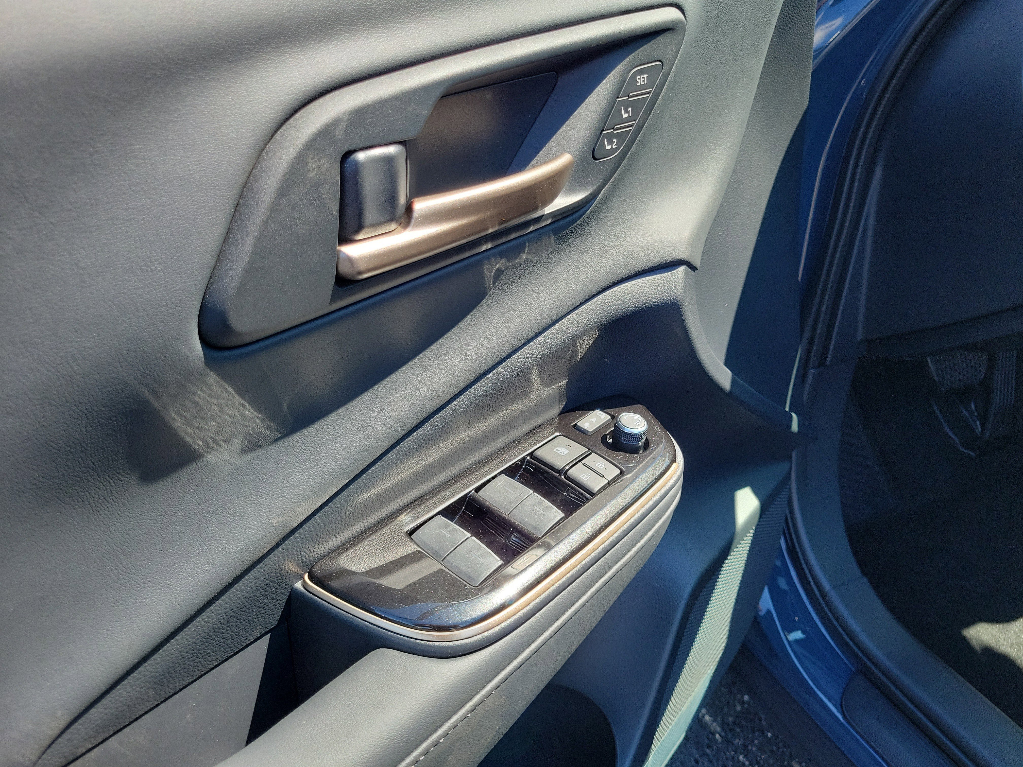 New 2026 Toyota Crown Platinum image 18