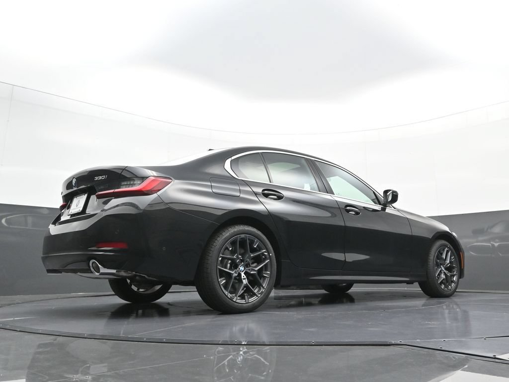New 2026 BMW 330i xDrive Sedan w/ Convenience Package AWD/4WD image 27