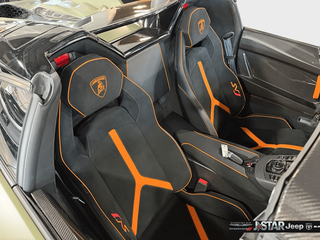 Used 2021 Lamborghini Aventador SVJ AWD/4WD image 28