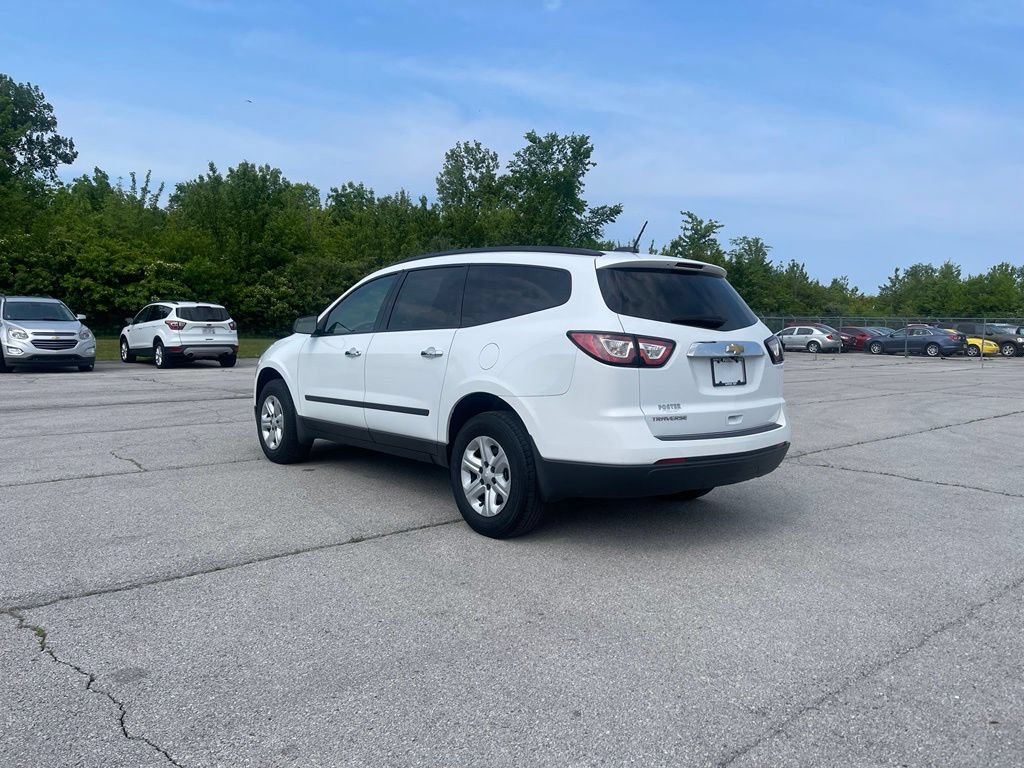 Used 2017 Chevrolet Traverse LS FWD image 3