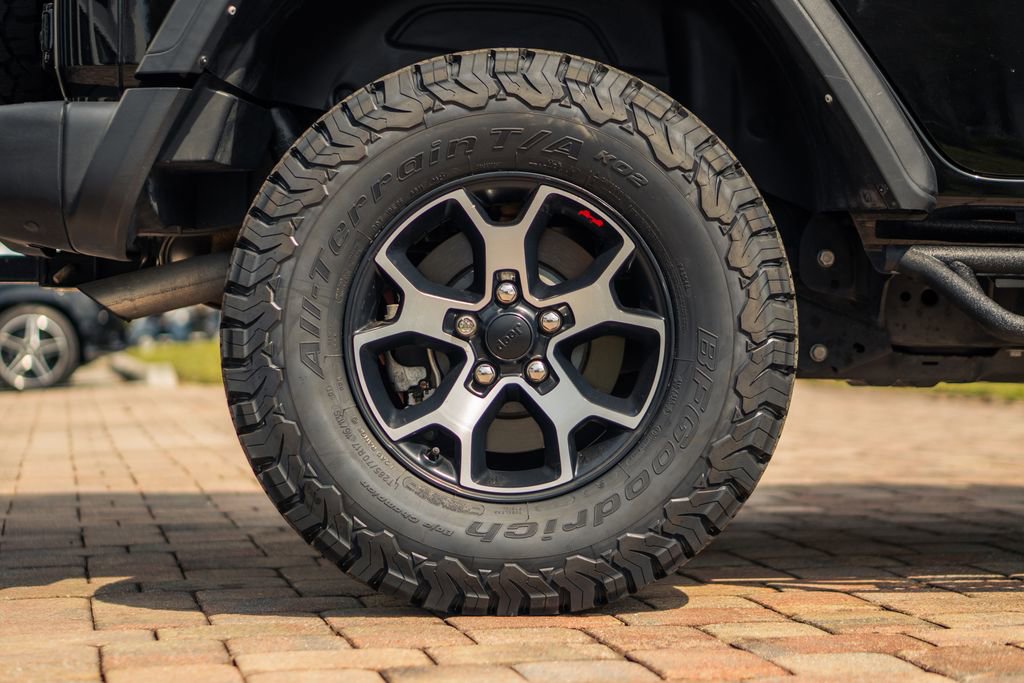 Used 2022 Jeep Wrangler Unlimited Rubicon AWD/4WD image 13