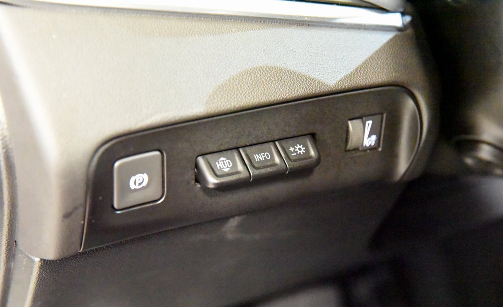 Used 2024 Buick Enclave Premium image 18