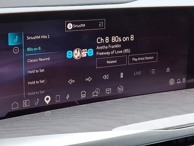 Certified 2025 Cadillac Escalade IQ Luxury 2 w/ LPO, Premium Carpet Package AWD/4WD image 17