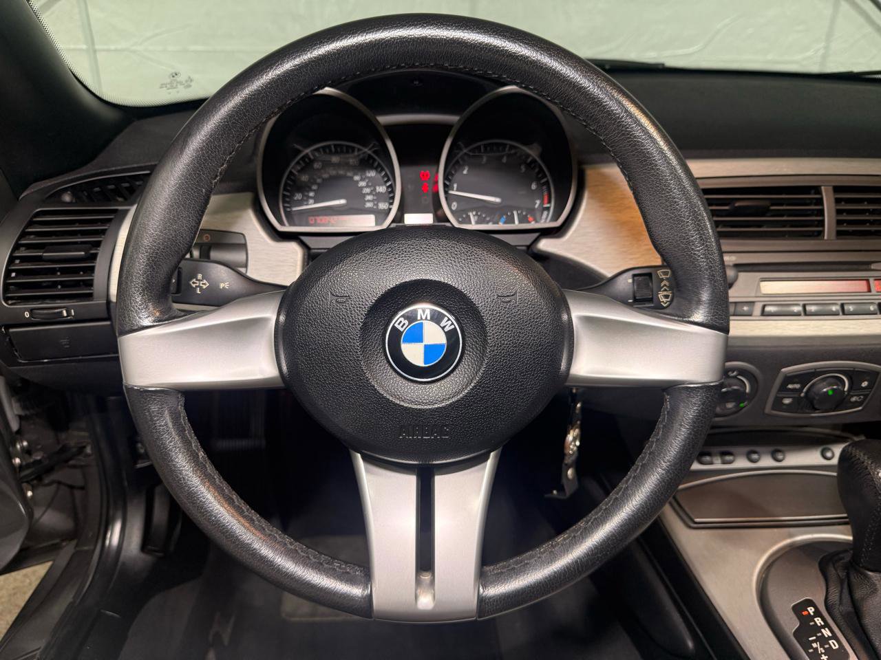 Used 2003 BMW Z4 2.5i RWD image 13