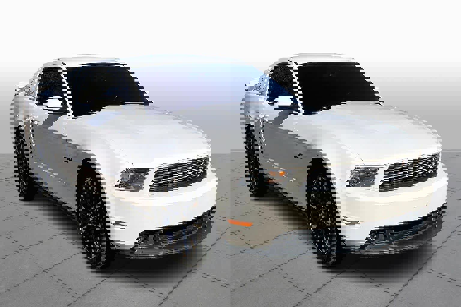 Used 2011 Ford Mustang GT Premium w/ 402A Rapid Spec Order Code image 2