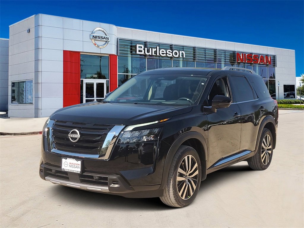 New 2025 Nissan Pathfinder Platinum image 1