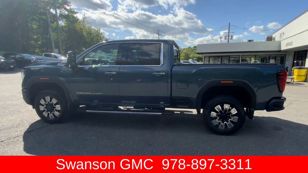 Used 2025 GMC Sierra 2500 Denali w/ Denali Reserve Package AWD/4WD image 7