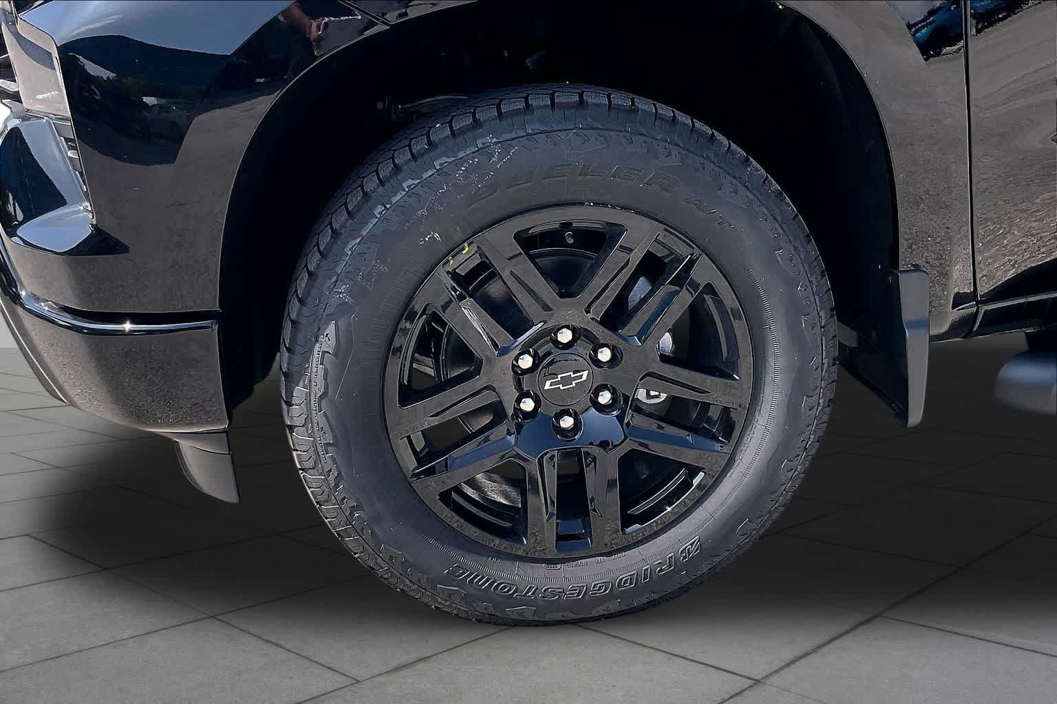 New 2026 Chevrolet Silverado 1500 Custom AWD/4WD image 11