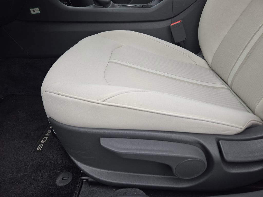 Used 2025 Hyundai Sonata SE image 18