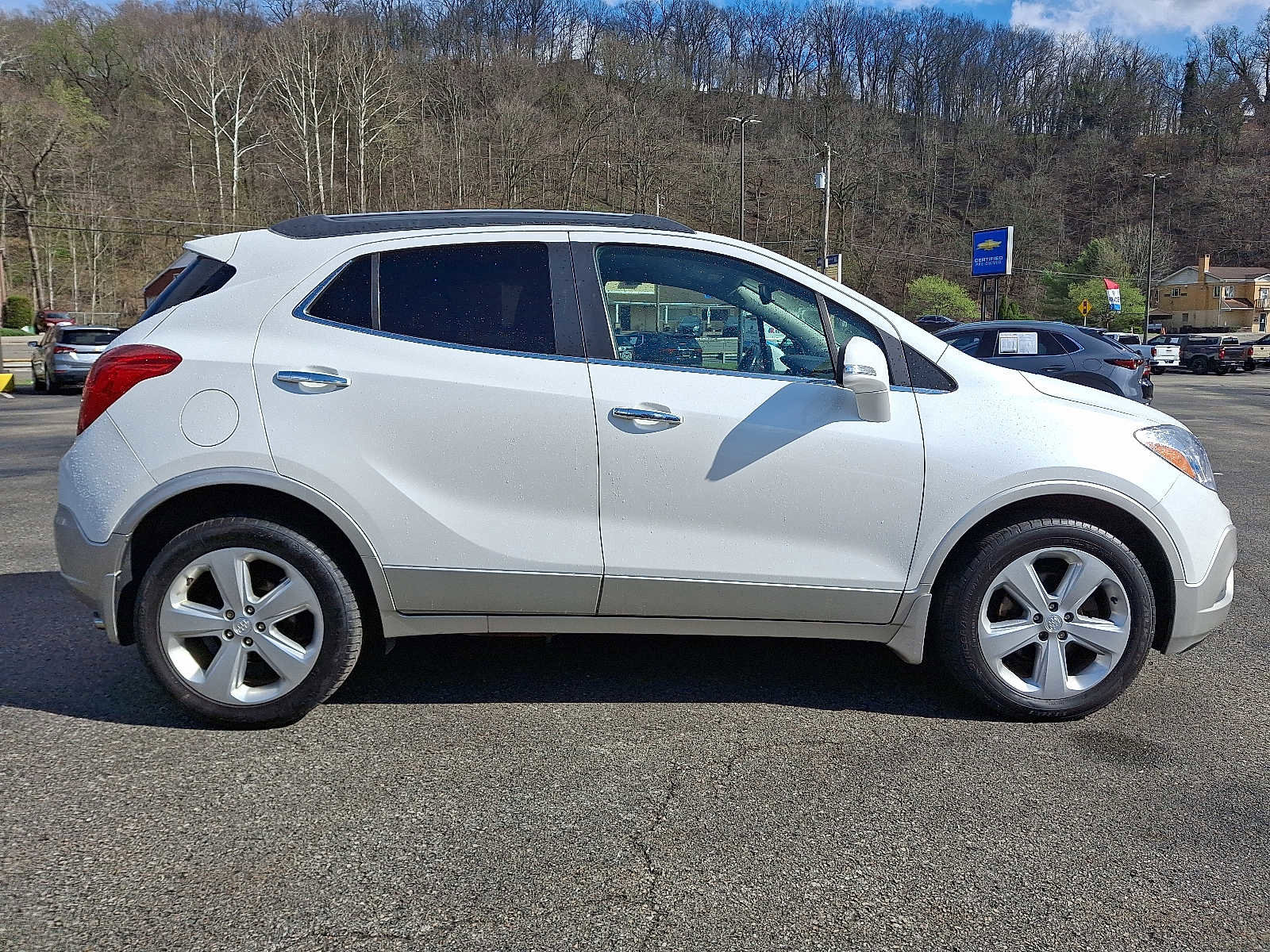 Used 2016 Buick Encore FWD image 7